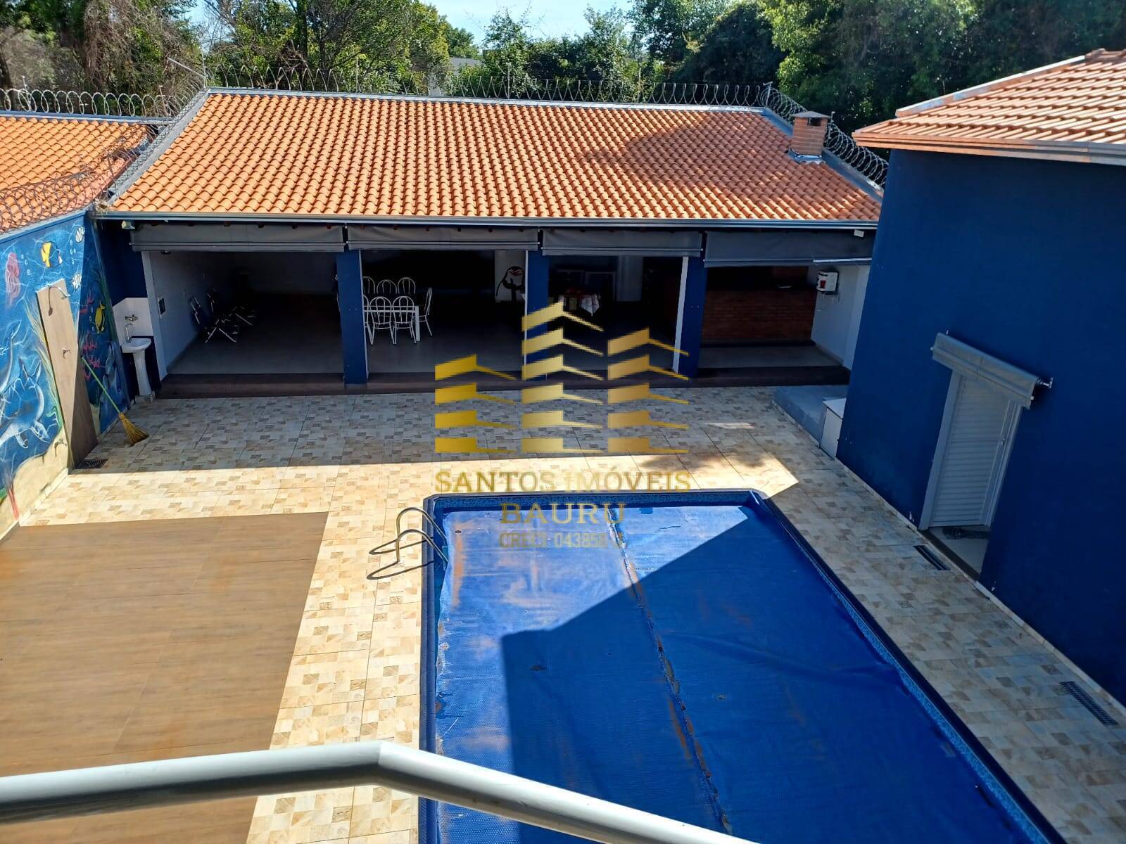 Casa à venda com 4 quartos, 300m² - Foto 3