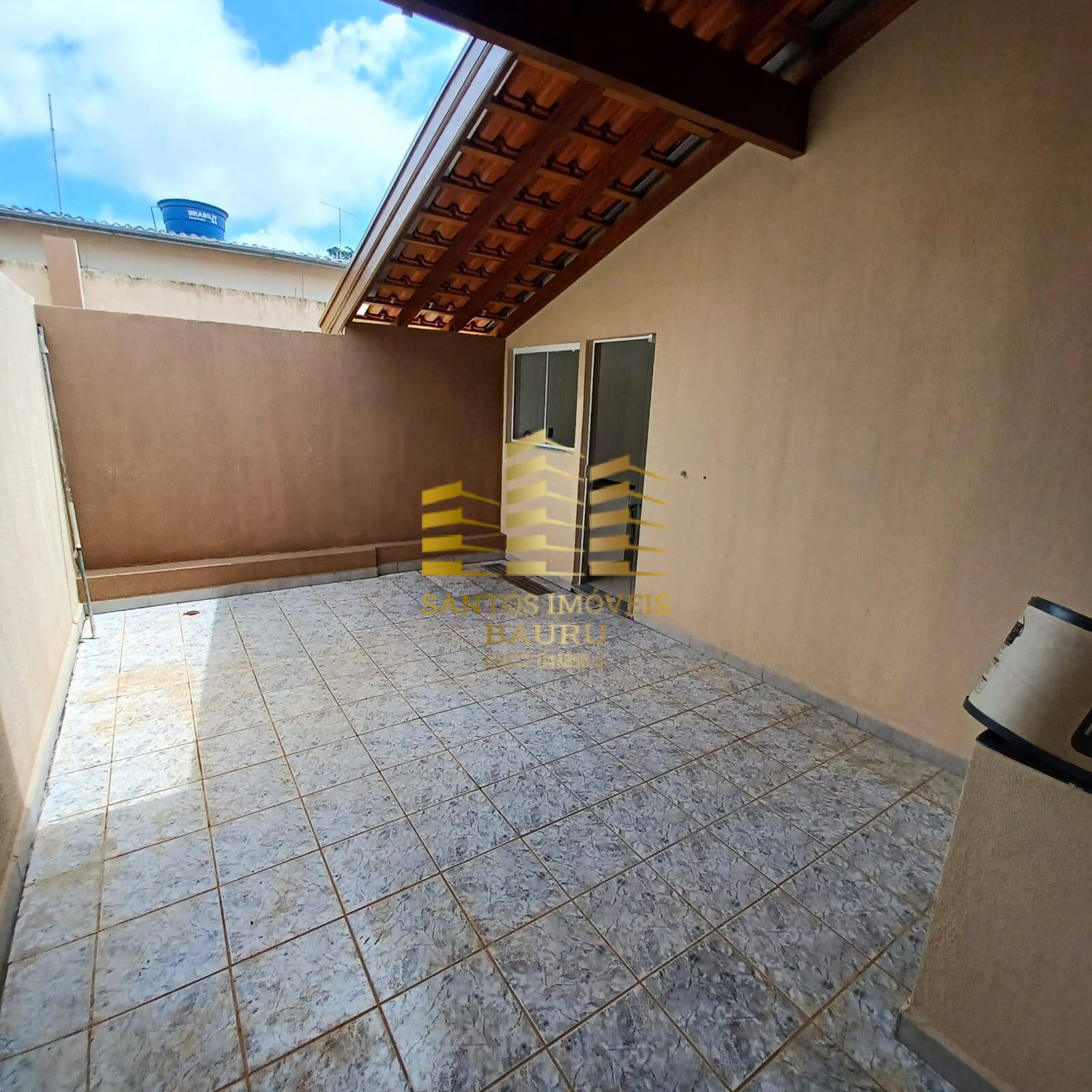 Casa à venda com 4 quartos, 140m² - Foto 3