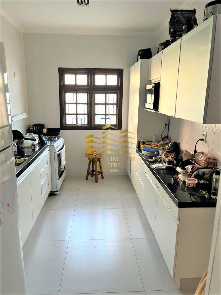 Casa à venda com 3 quartos, 363m² - Foto 13