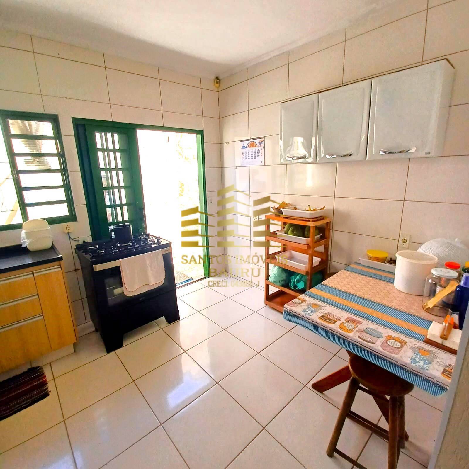 Casa à venda com 3 quartos, 180m² - Foto 8