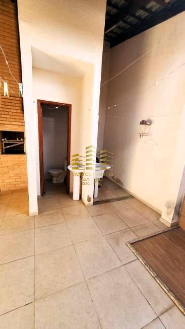 Casa à venda com 3 quartos, 127m² - Foto 14