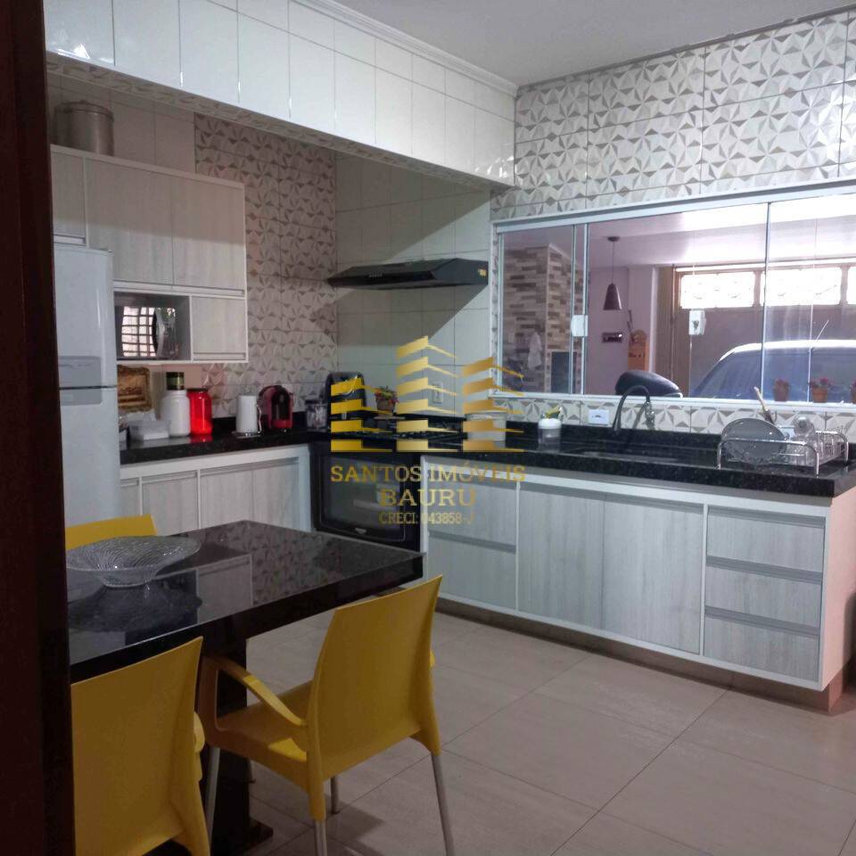 Casa à venda com 3 quartos, 130m² - Foto 1