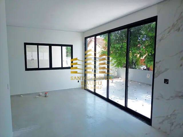 Casa à venda com 3 quartos, 200m² - Foto 2