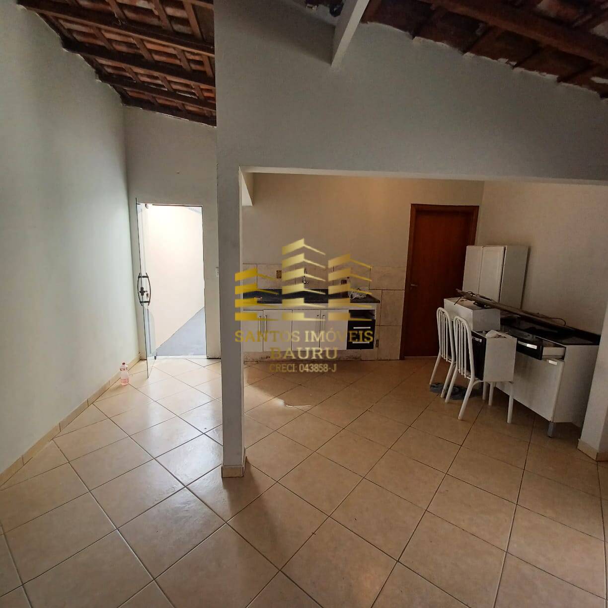 Casa à venda com 2 quartos, 120m² - Foto 4