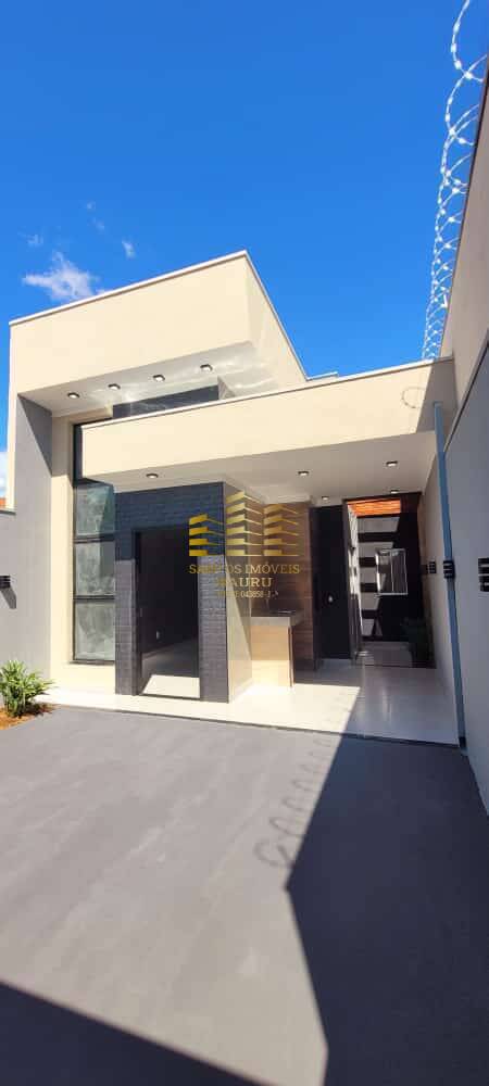 Casa à venda com 2 quartos, 80m² - Foto 1