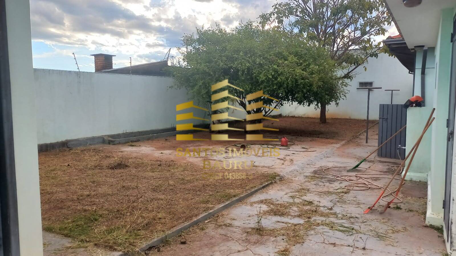 Casa à venda com 3 quartos, 211m² - Foto 12