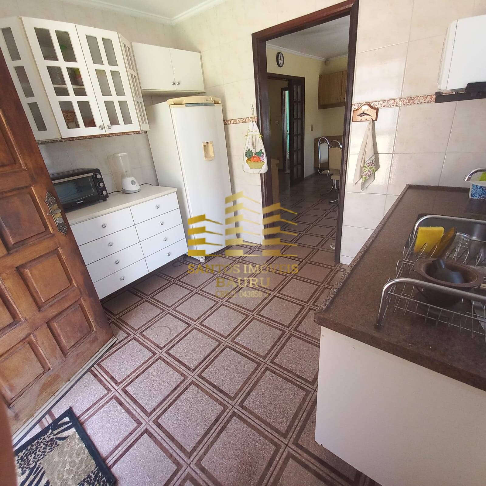 Casa à venda com 3 quartos, 211m² - Foto 14