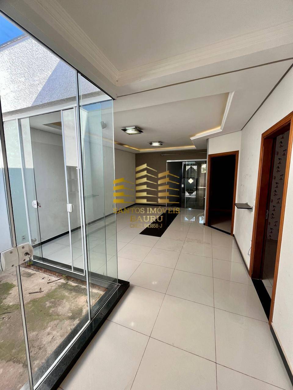 Casa à venda com 3 quartos, 218m² - Foto 9