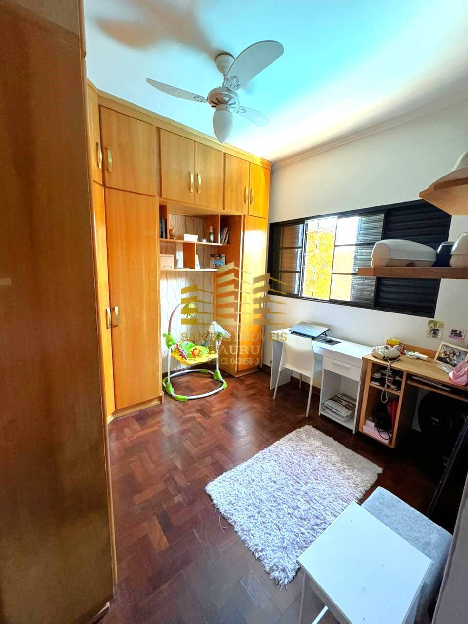 Casa à venda com 3 quartos, 231m² - Foto 8