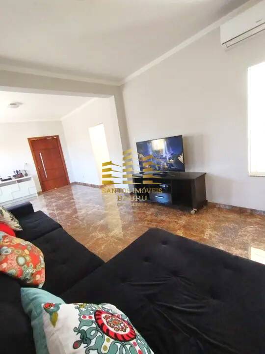 Casa à venda com 3 quartos, 195m² - Foto 2