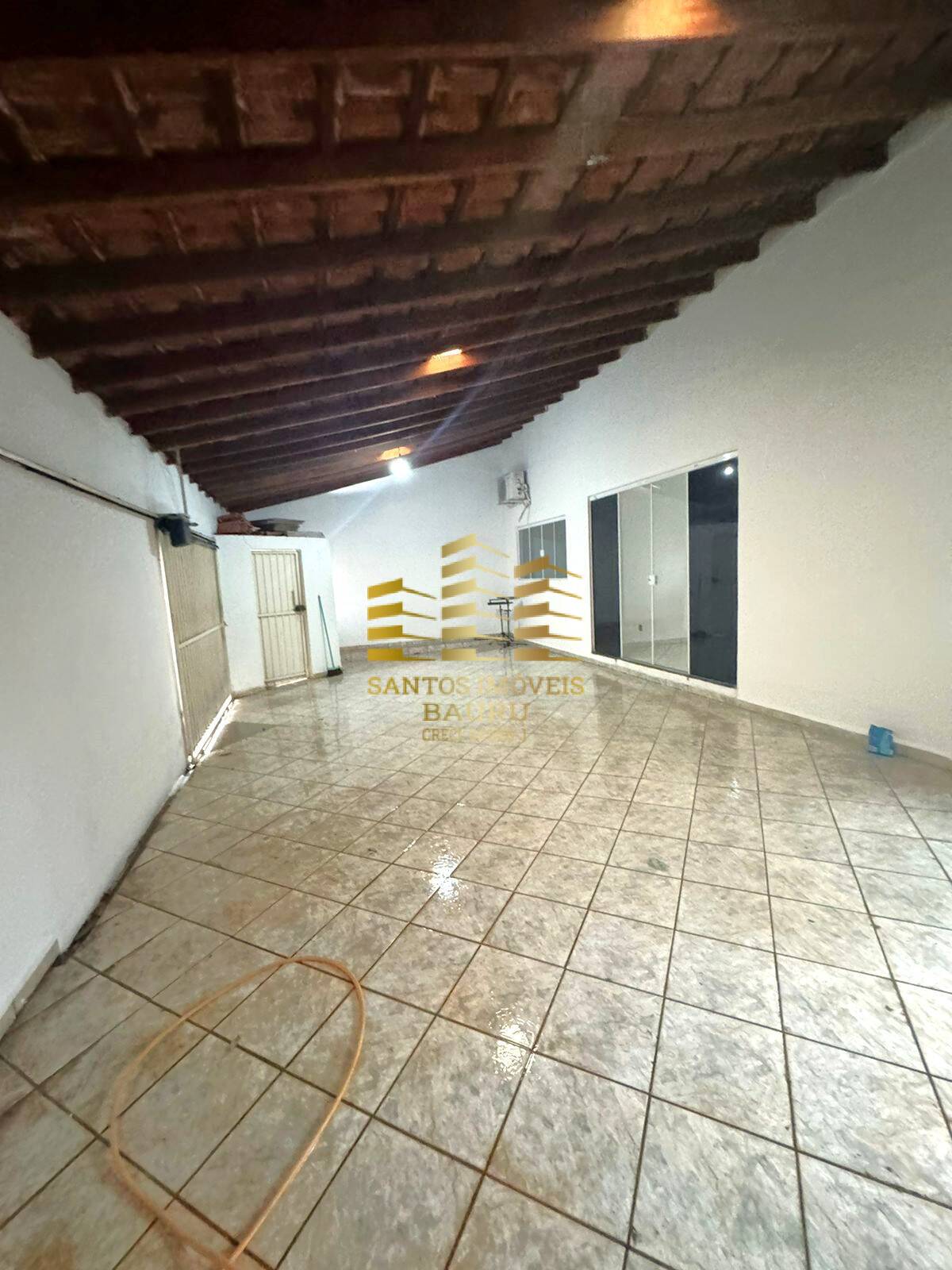 Casa à venda com 4 quartos, 275m² - Foto 5