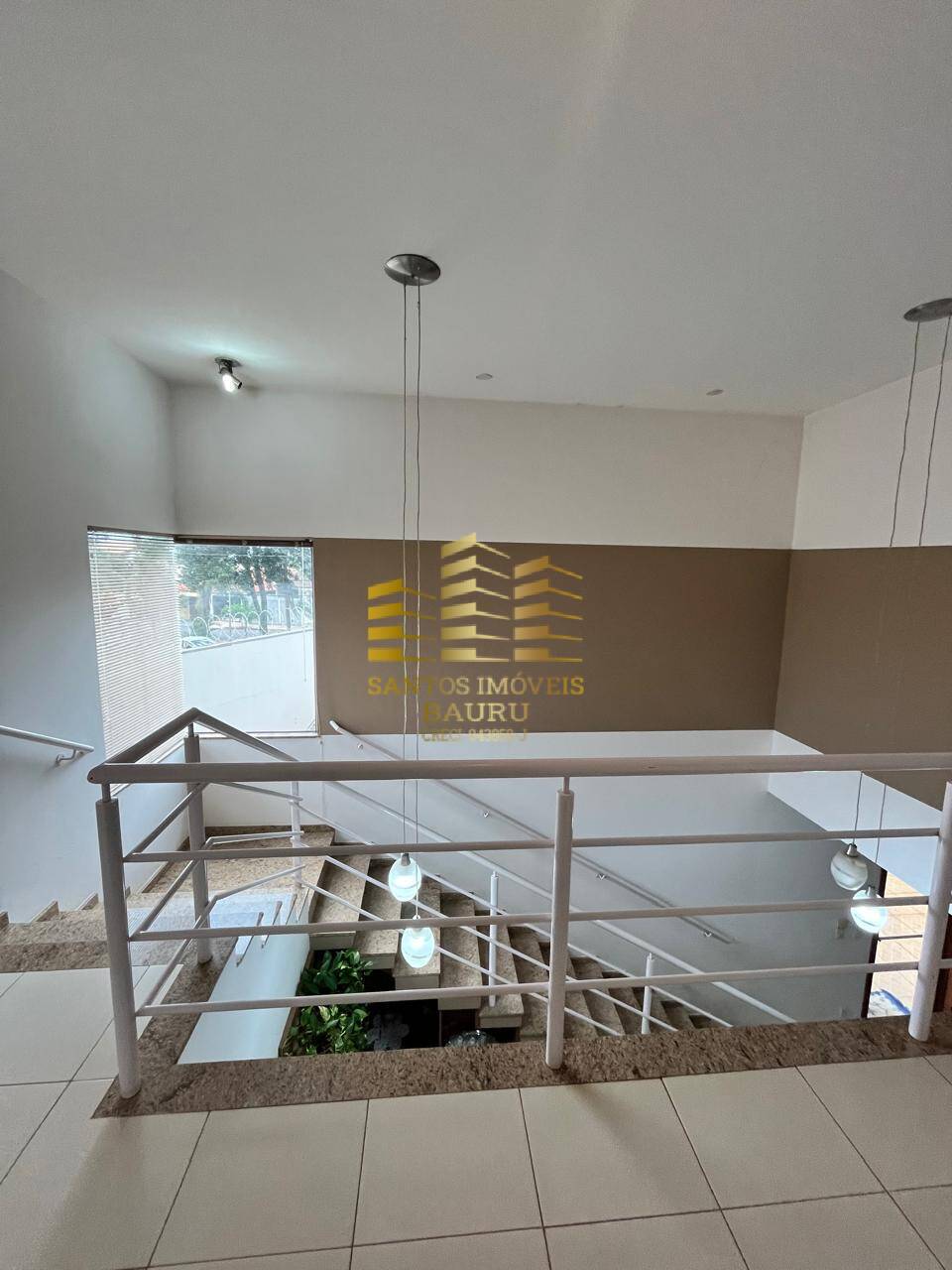 Casa à venda com 3 quartos, 213m² - Foto 4